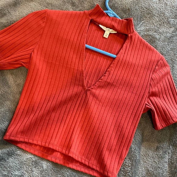 Express Crop Top - Picture 1 of 4